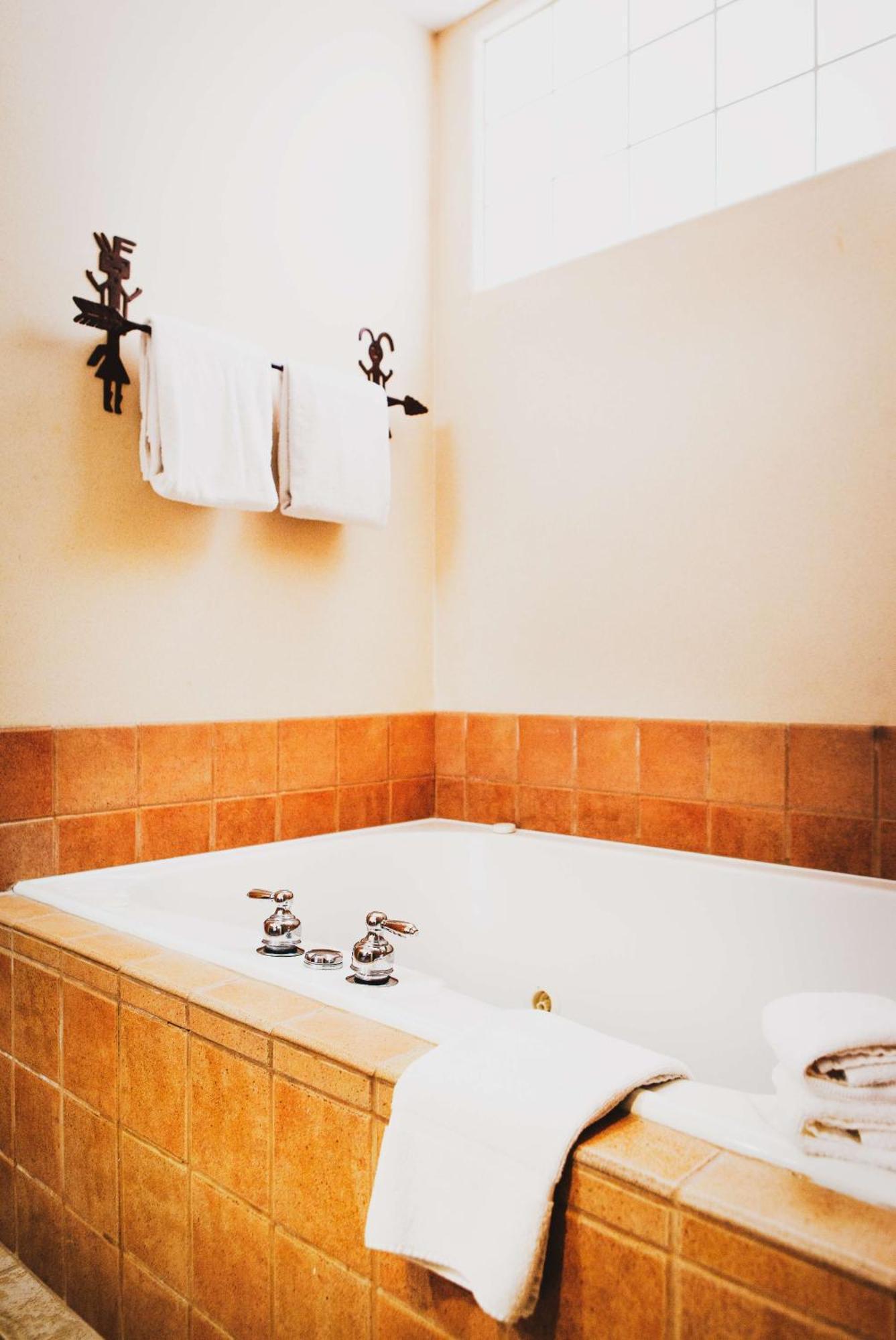 Inn At Eagle Mountain ファウンテンヒルズ エクステリア 写真