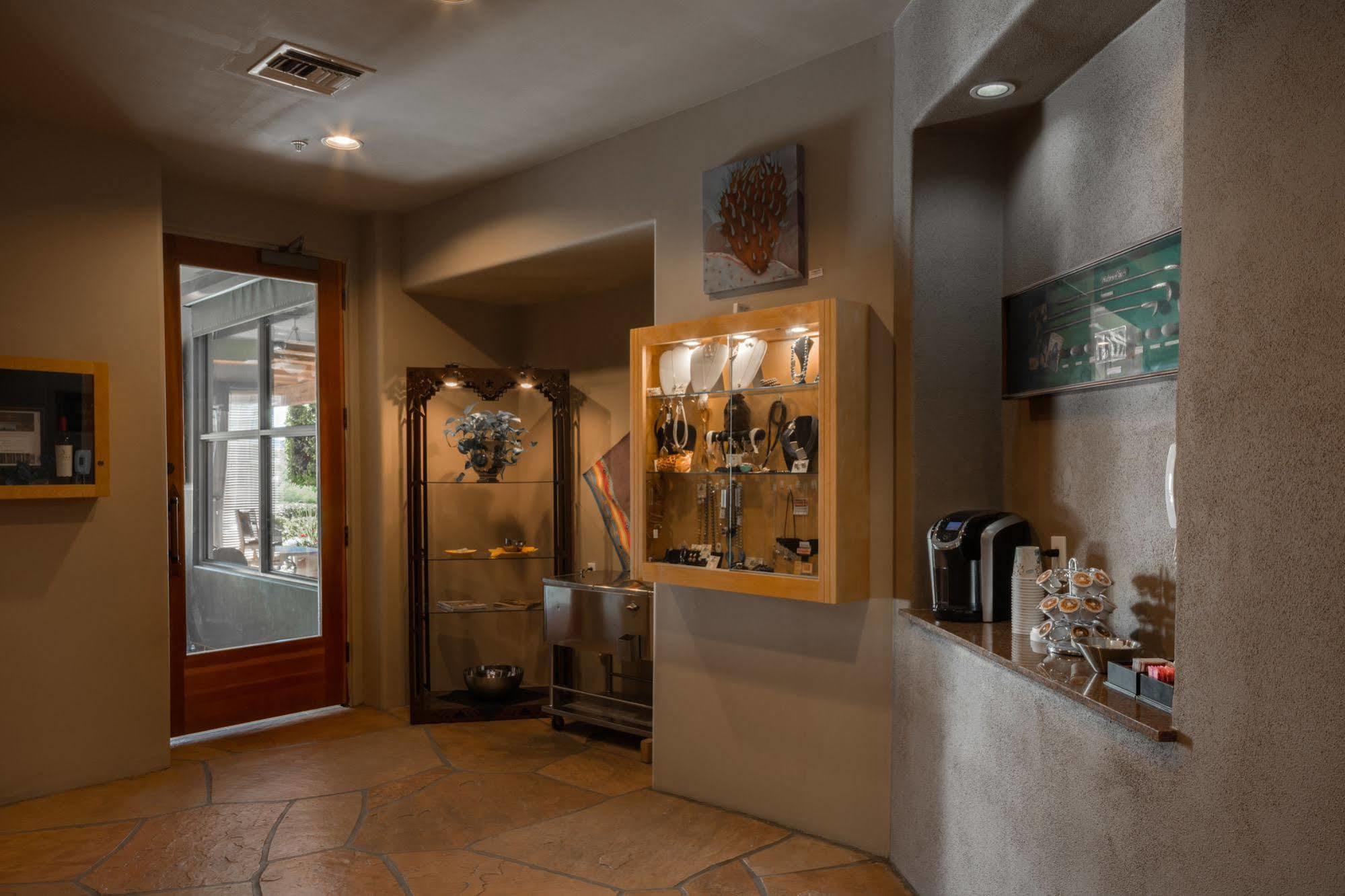 Inn At Eagle Mountain ファウンテンヒルズ エクステリア 写真